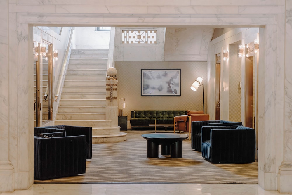 Club Quarters Hotel Wacker at Michigan, Chicago — Hotel building in Chicago, Illinois