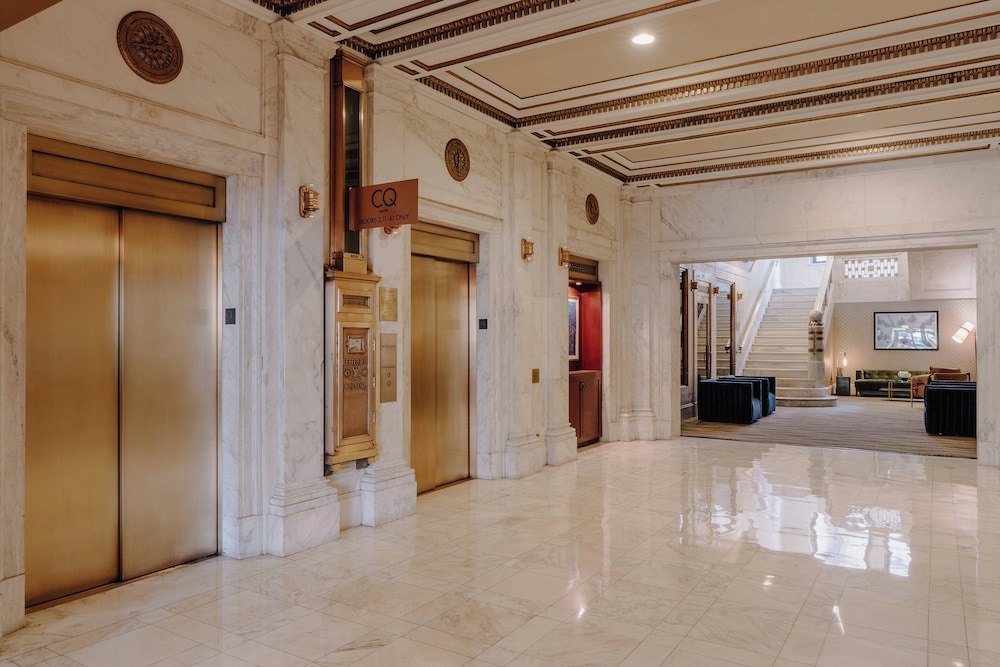 Club Quarters Hotel Wacker at Michigan, Chicago — Hotel building in Chicago, Illinois