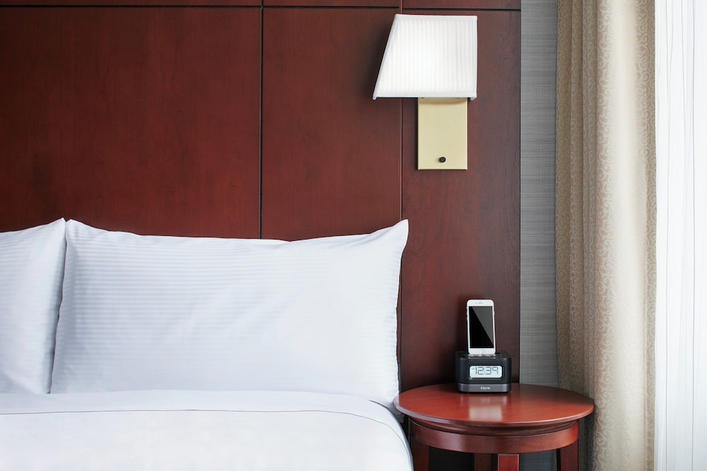 Club Quarters Hotel Wacker at Michigan, Chicago — Hotel rooms in Chicago, Illinois