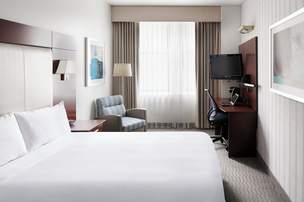 Club Quarters Hotel Wacker at Michigan, Chicago — Hotel rooms in Chicago, Illinois
