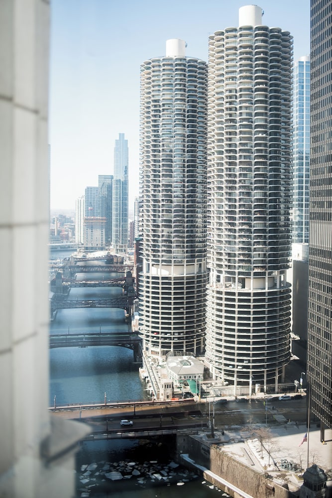 Club Quarters Hotel Wacker at Michigan, Chicago — Attractions in the area in Chicago, Illinois