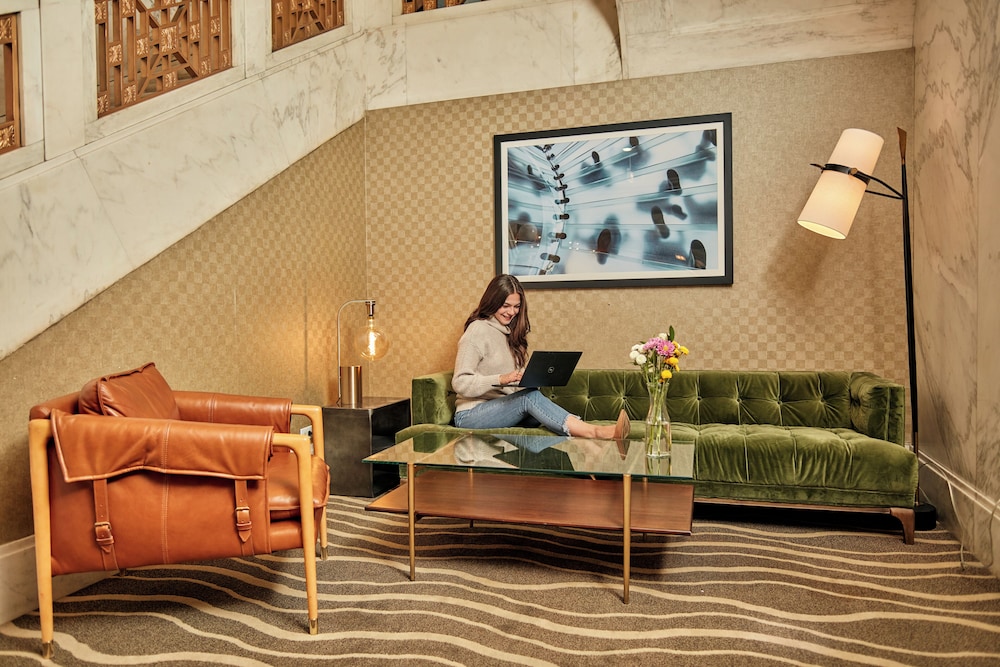 Club Quarters Hotel Wacker at Michigan, Chicago — Hotel building in Chicago, Illinois