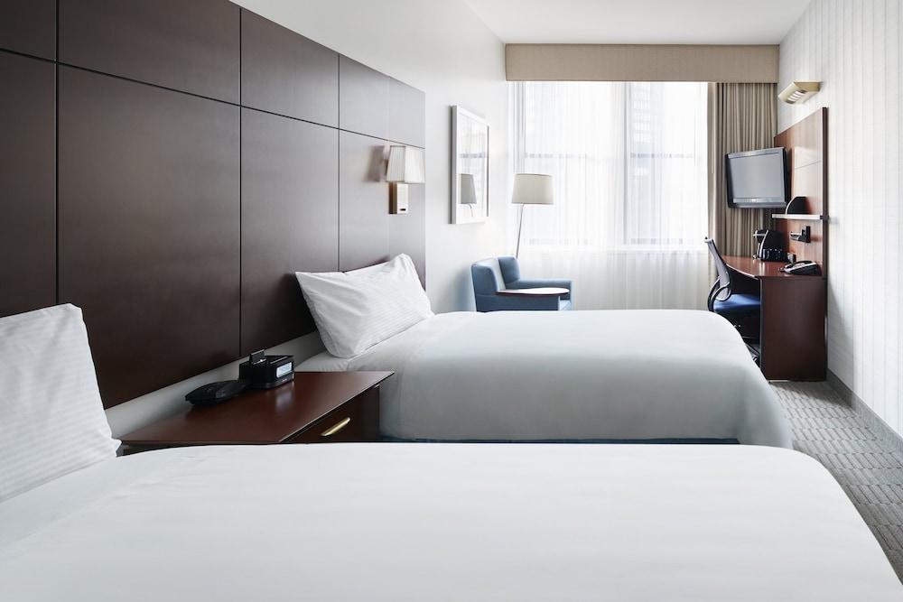 Club Quarters Hotel Wacker at Michigan, Chicago — Hotel rooms in Chicago, Illinois