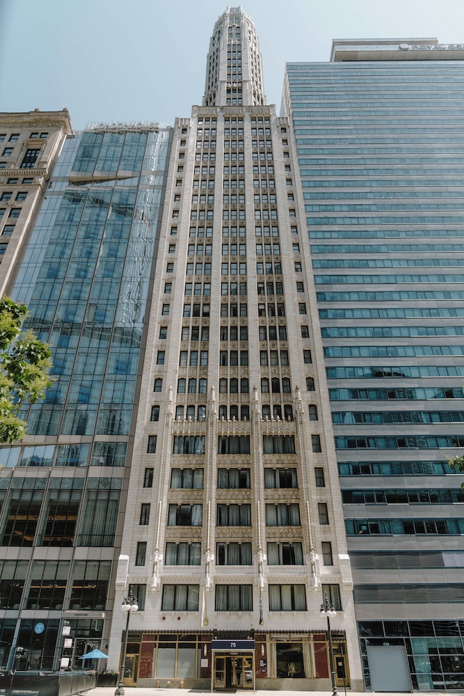 Club Quarters Hotel Wacker at Michigan, Chicago — Main photo in Chicago, Illinois