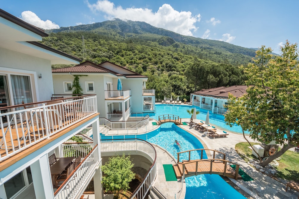 Mozaik Swim Up Hotel and Apartments — Swimming pool in Fethiye, Mugla