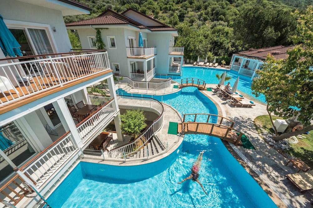 Mozaik Swim Up Hotel and Apartments — Swimming pool in Fethiye, Mugla