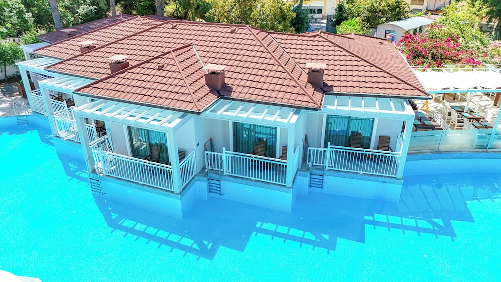 Mozaik Swim Up Hotel and Apartments — Hotel building in Fethiye, Mugla