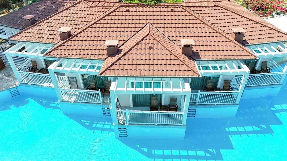 Mozaik Swim Up Hotel and Apartments — Hotel building in Fethiye, Mugla