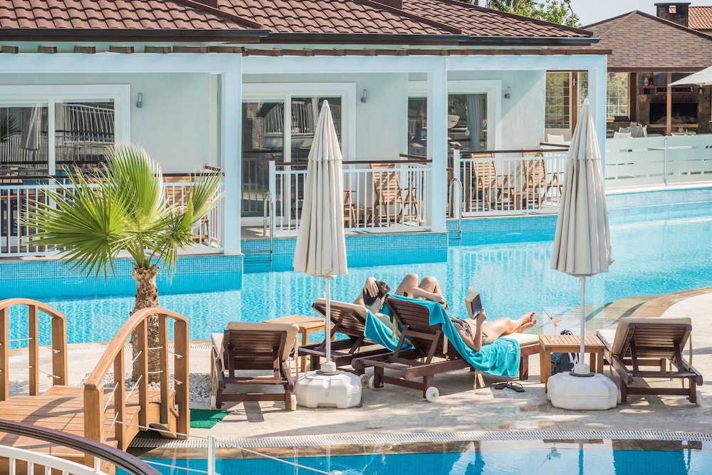 Mozaik Swim Up Hotel and Apartments — Swimming pool in Fethiye, Mugla