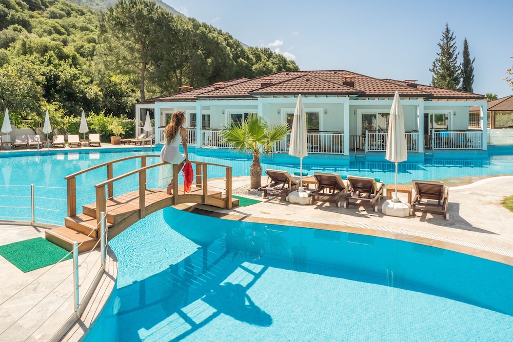 Mozaik Swim Up Hotel and Apartments — Swimming pool in Fethiye, Mugla