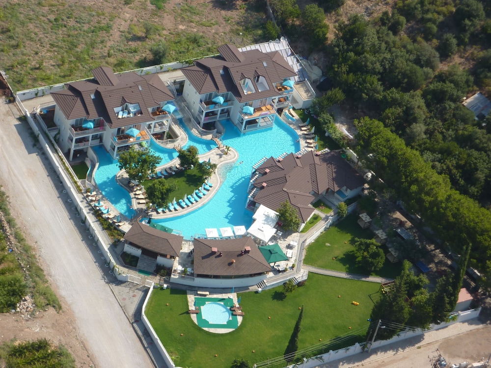 Mozaik Swim Up Hotel and Apartments — Swimming pool in Fethiye, Mugla