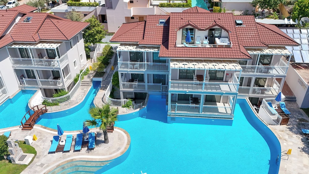 Mozaik Swim Up Hotel and Apartments — Swimming pool in Fethiye, Mugla