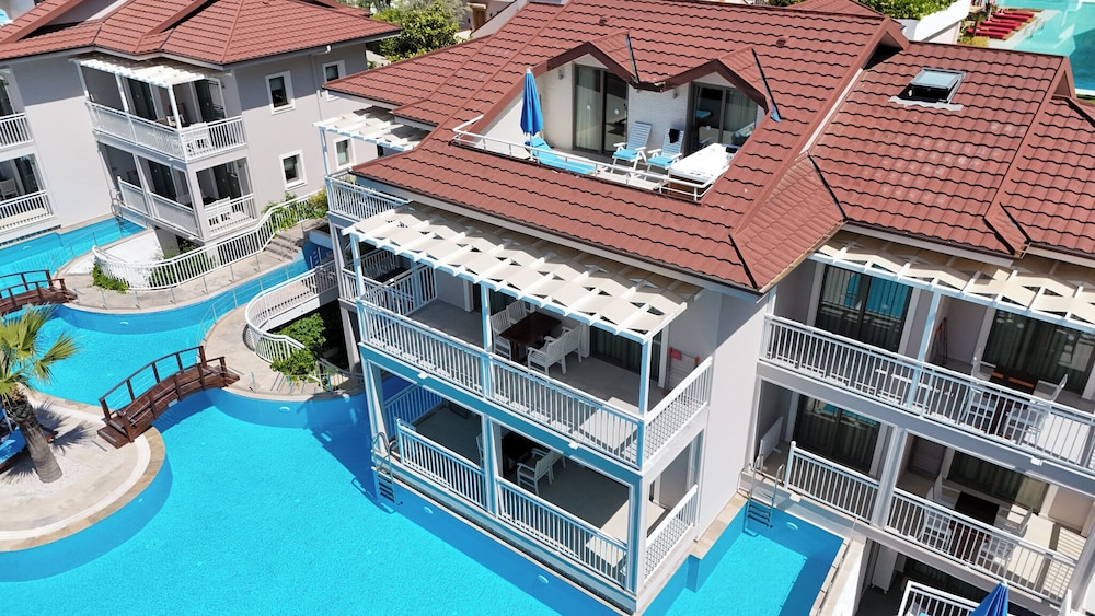 Mozaik Swim Up Hotel and Apartments — Hotel building in Fethiye, Mugla