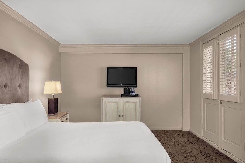 Dauphine Orleans Hotel — Hotel rooms in New Orleans, Louisiana