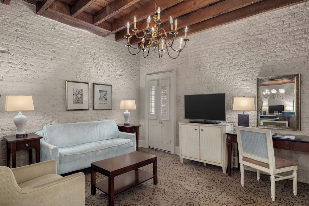 Dauphine Orleans Hotel — Hotel rooms in New Orleans, Louisiana