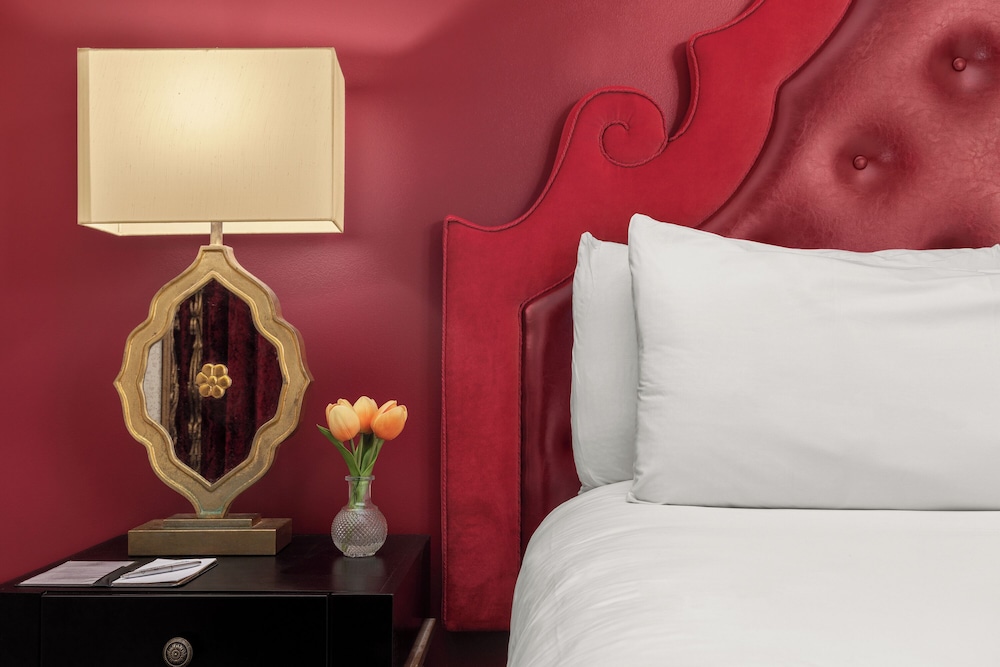 Dauphine Orleans Hotel — Hotel rooms in New Orleans, Louisiana