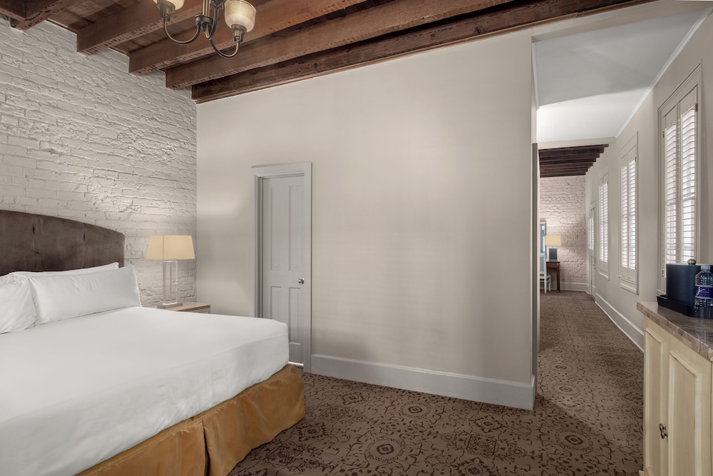 Dauphine Orleans Hotel — Hotel rooms in New Orleans, Louisiana