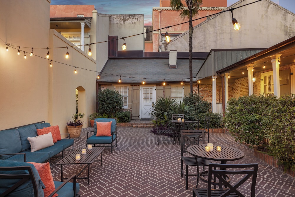 Dauphine Orleans Hotel — Hotel building in New Orleans, Louisiana