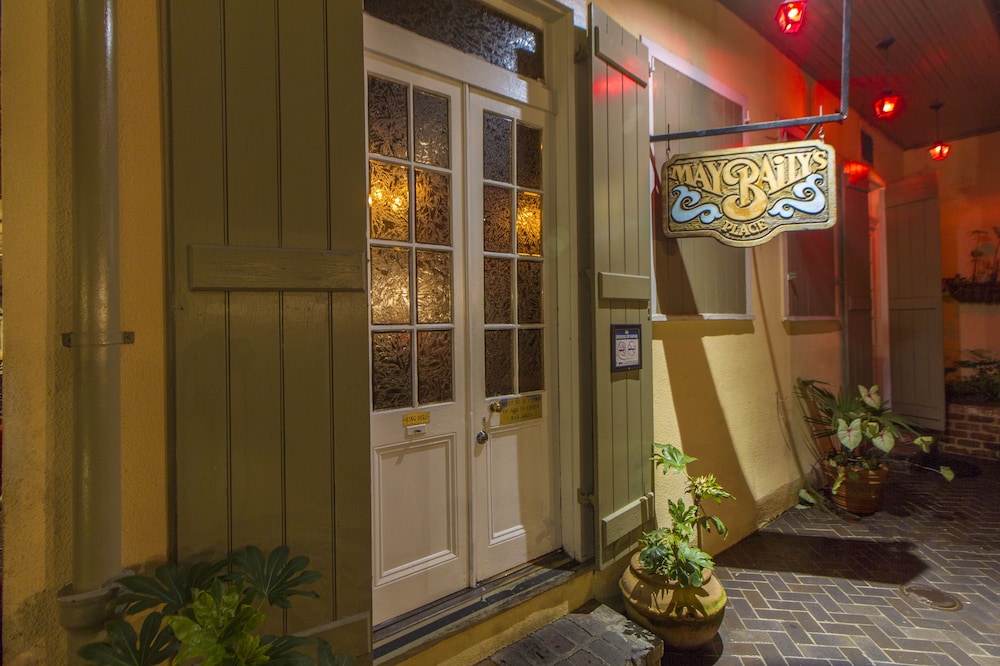 Dauphine Orleans Hotel — Hotel building in New Orleans, Louisiana