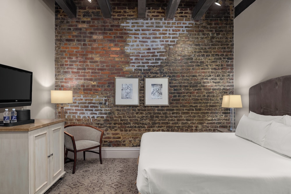 Dauphine Orleans Hotel — Hotel rooms in New Orleans, Louisiana