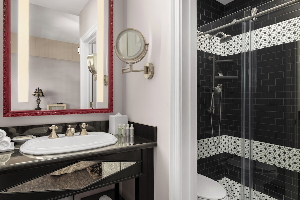 Dauphine Orleans Hotel — Hotel rooms in New Orleans, Louisiana