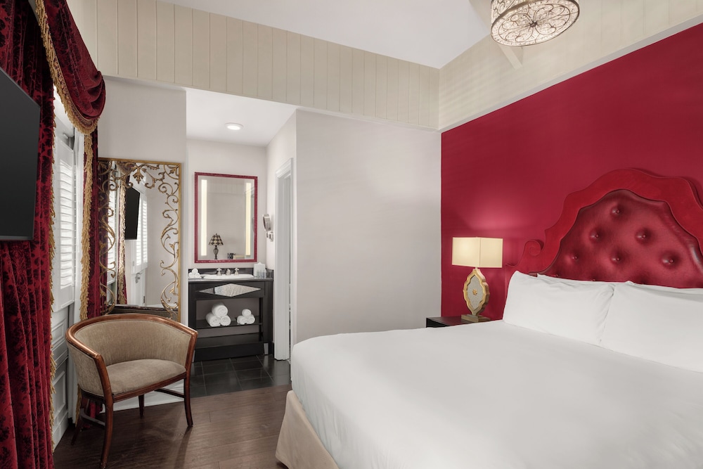 Dauphine Orleans Hotel — Hotel rooms in New Orleans, Louisiana