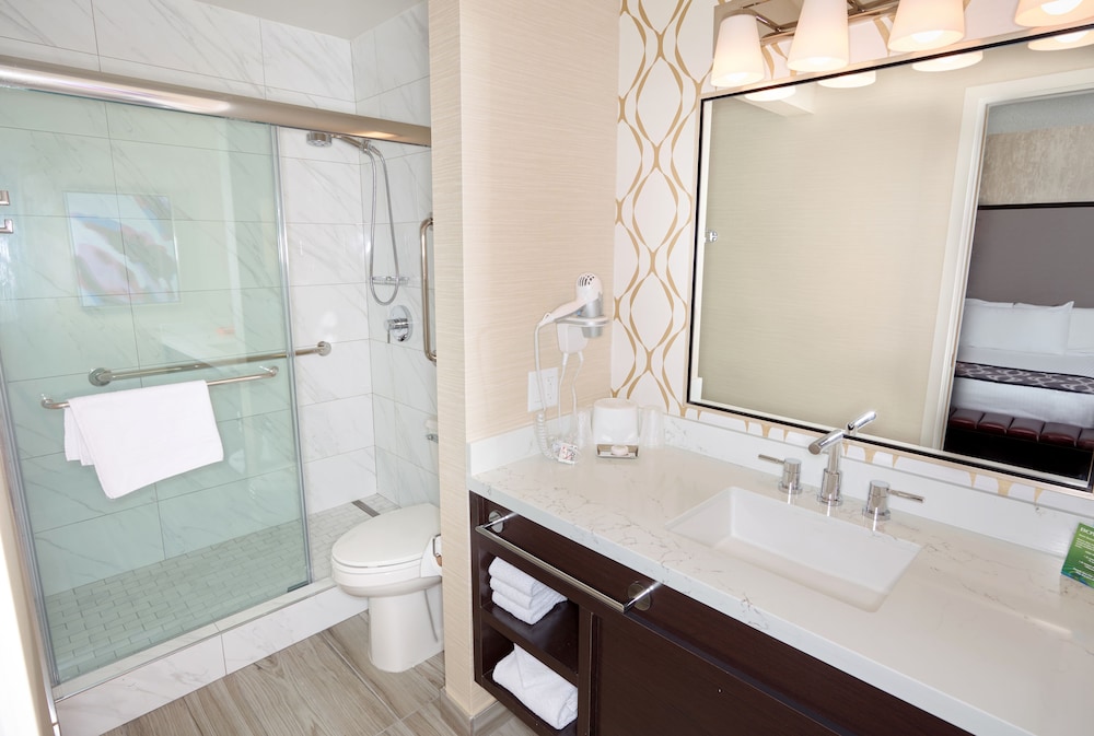 California Hotel and Casino — Hotel rooms in Las Vegas, Nevada