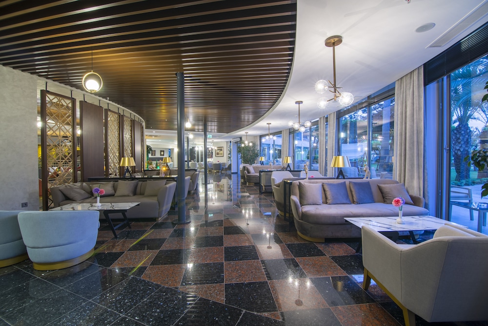 Fame Residence Göynük - All Inclusive — Restaurant & bars in Kemer