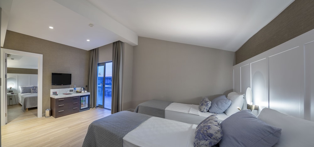 Fame Residence Göynük - All Inclusive — Hotel rooms in Kemer