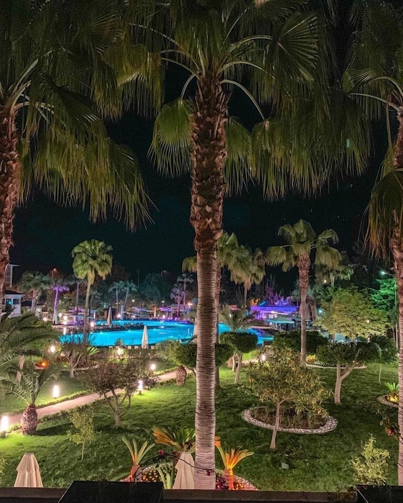 Fame Residence Göynük - All Inclusive — Swimming pool in Kemer