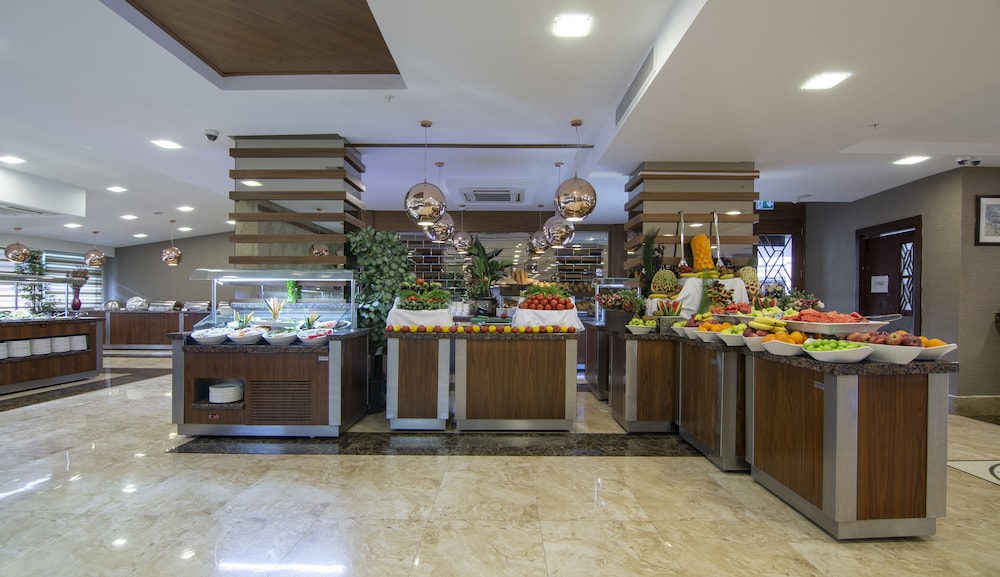 Fame Residence Göynük - All Inclusive — Restaurant & bars in Kemer