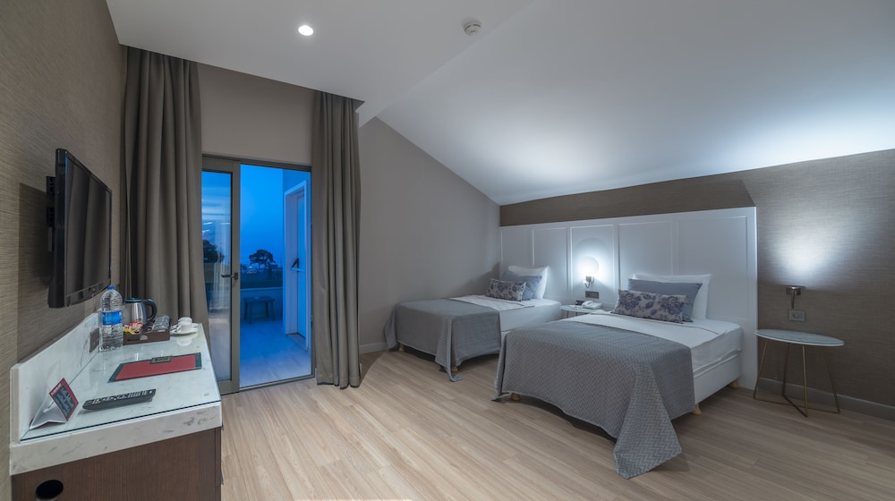 Fame Residence Göynük - All Inclusive — Hotel rooms in Kemer