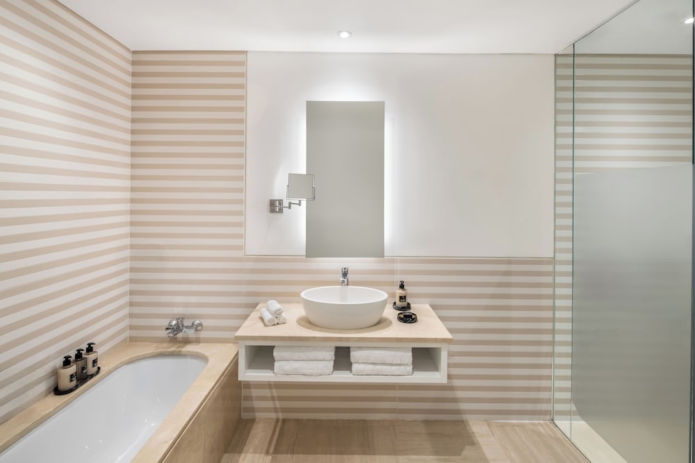 Pine Cliffs Gardens — Hotel rooms in Albufeira, Faro