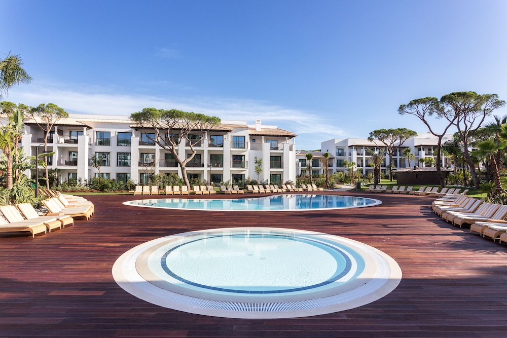 Pine Cliffs Gardens — Swimming pool in Albufeira, Faro