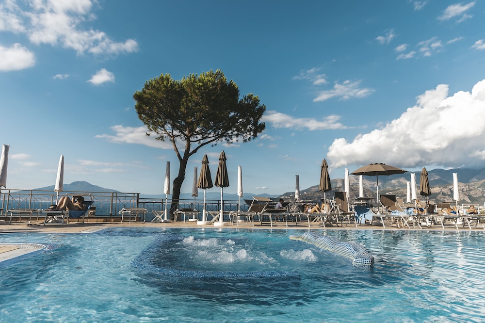 Grand Hotel President — Swimming pool in Sorrento, Campania