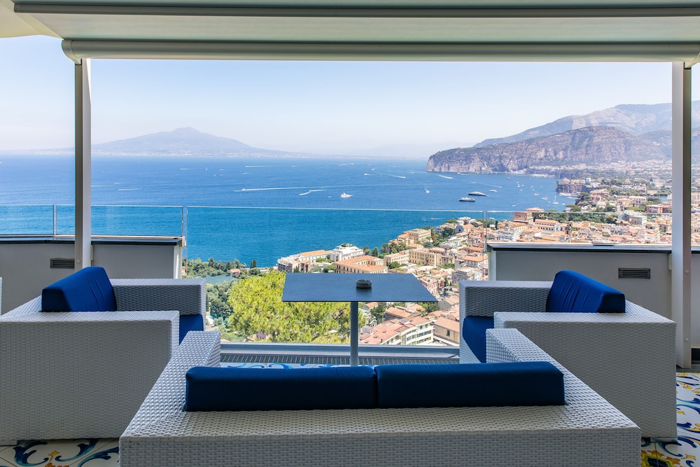 Grand Hotel President — Hotel rooms in Sorrento, Campania
