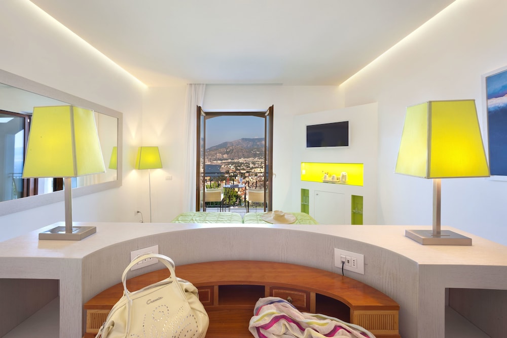 Grand Hotel President — Hotel rooms in Sorrento, Campania