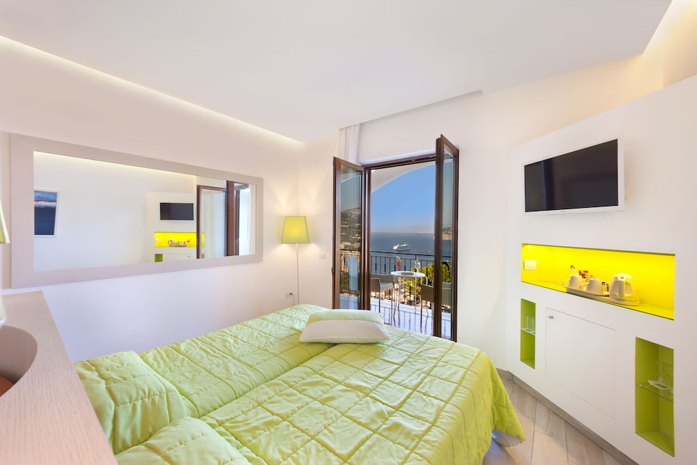 Grand Hotel President — Hotel rooms in Sorrento, Campania