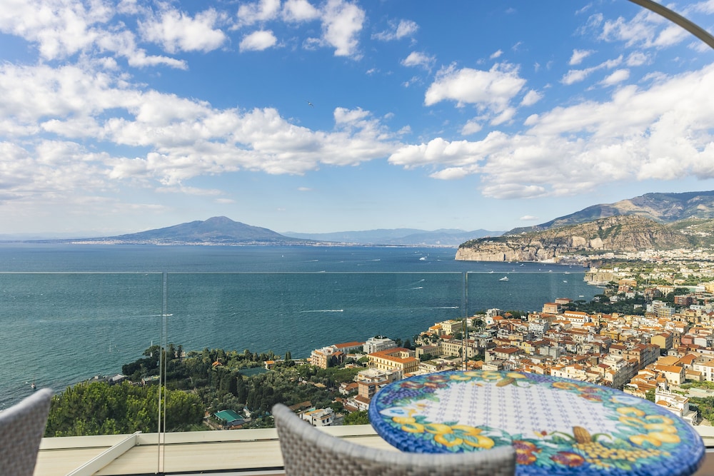 Grand Hotel President — Attractions in the area in Sorrento, Campania