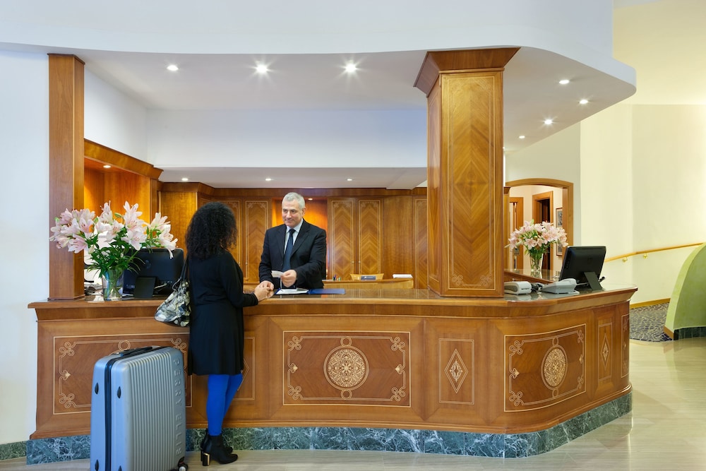 Grand Hotel President — Hotel building in Sorrento, Campania