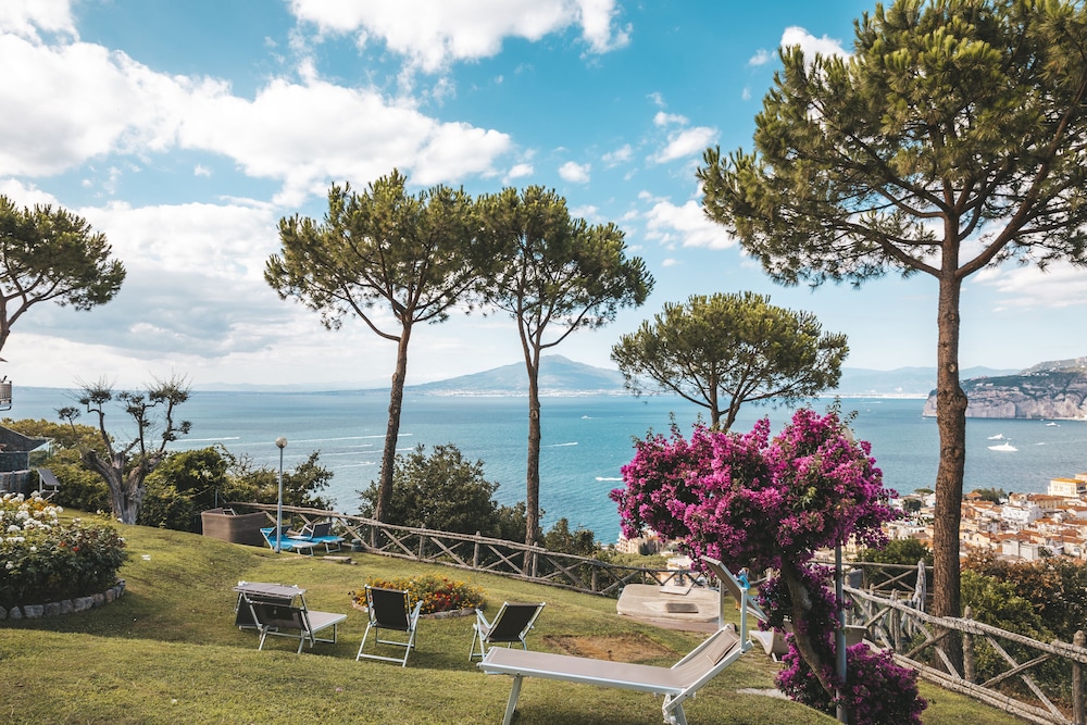 Grand Hotel President — Attractions in the area in Sorrento, Campania