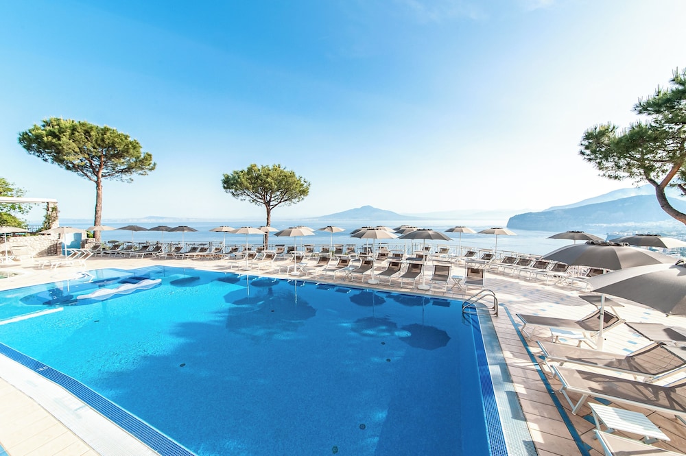 Grand Hotel President — Swimming pool in Sorrento, Campania