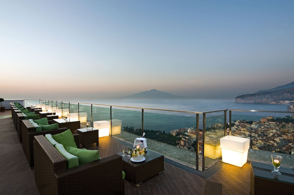 Grand Hotel President — Restaurant & bars in Sorrento, Campania
