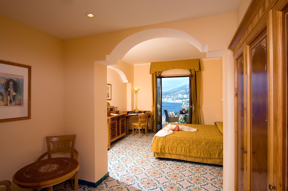 Grand Hotel President — Hotel rooms in Sorrento, Campania