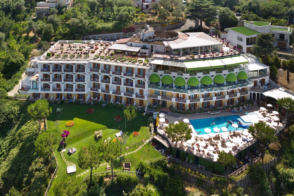 Grand Hotel President — Hotel building in Sorrento, Campania