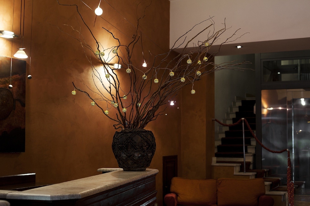 Hotel Columbia — Hotel building in Rome, Lazio