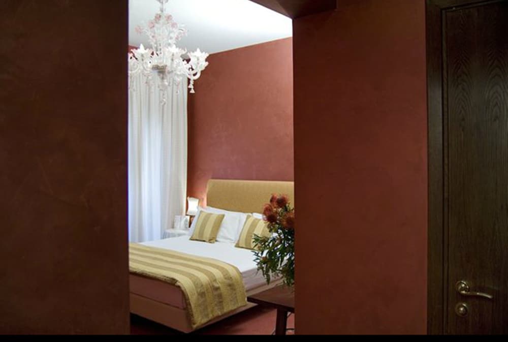 Hotel Columbia — Hotel rooms in Rome, Lazio