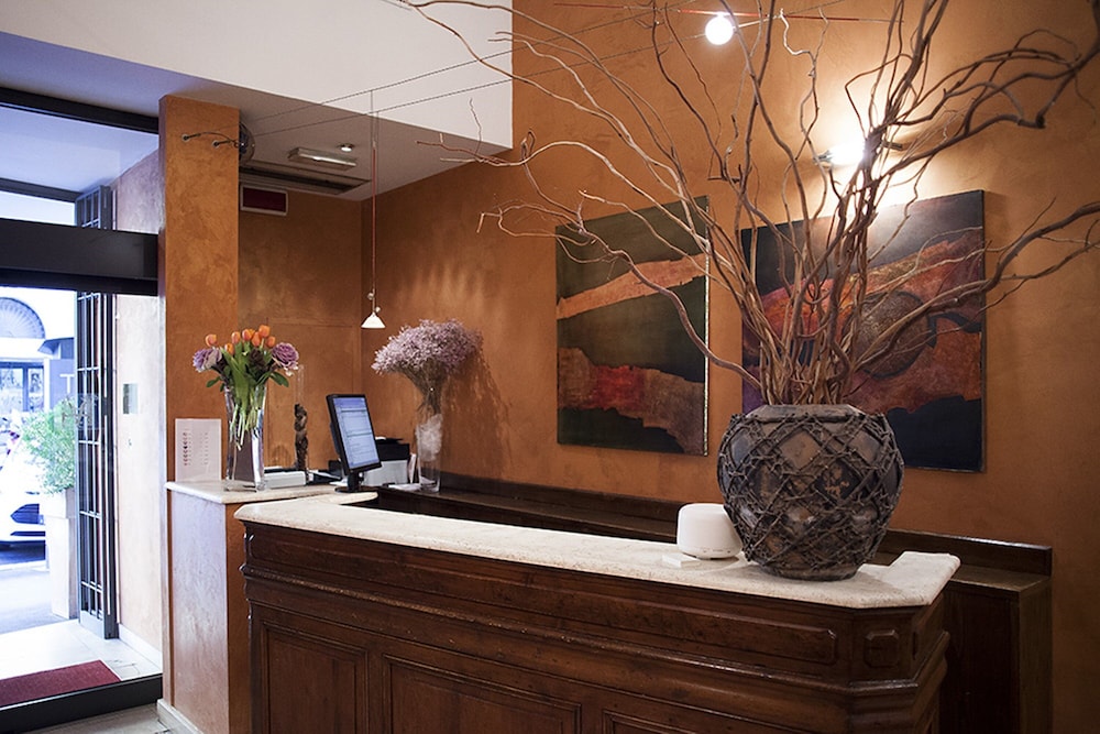 Hotel Columbia — Hotel building in Rome, Lazio