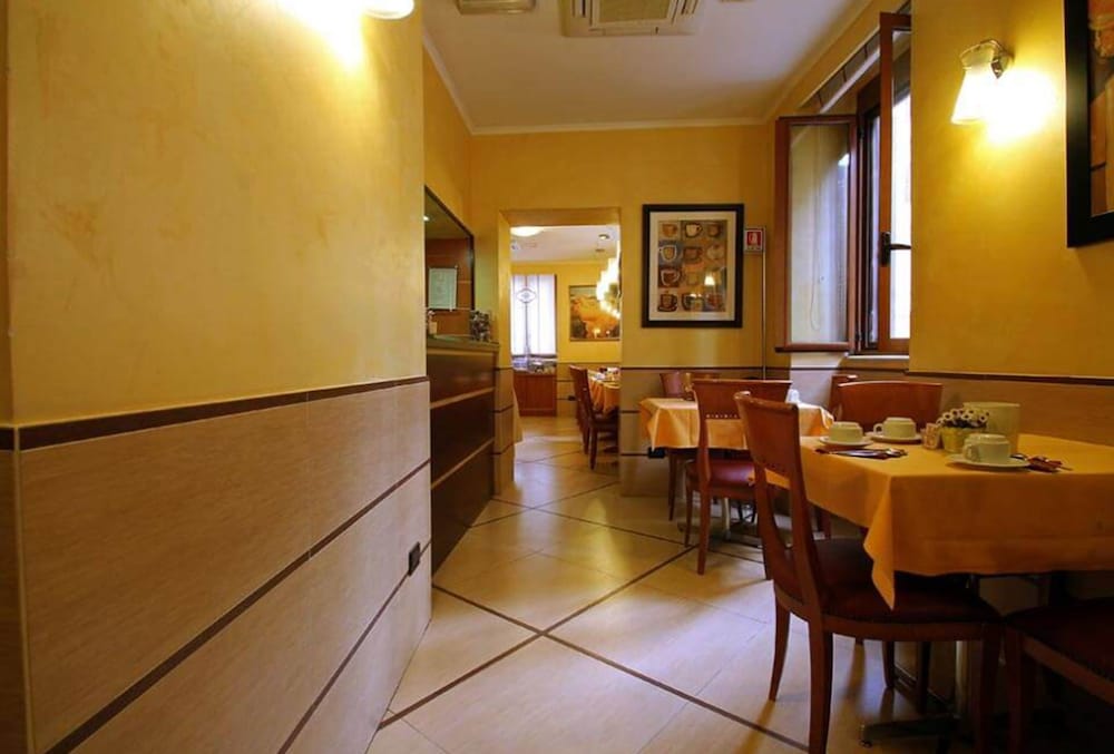Hotel Lirico — Restaurant & bars in Rome, Lazio