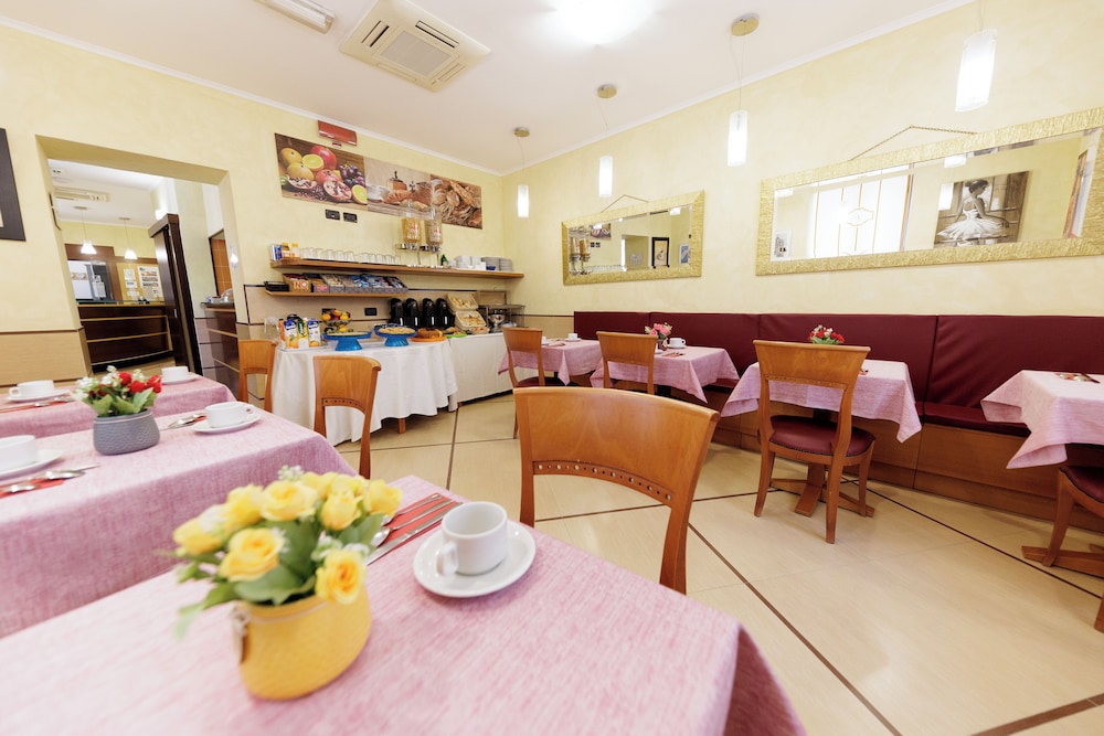 Hotel Lirico — Restaurant & bars in Rome, Lazio